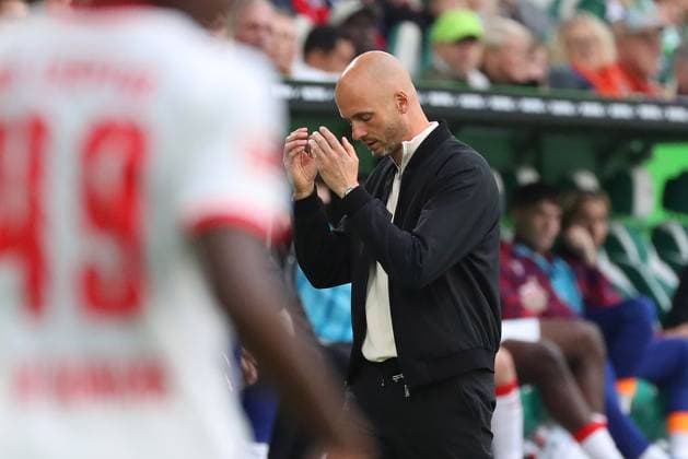 VfL vs Leipzig, 1 BL Wolfsburg, 27 09 2025, FOOTBALL VfL Wolfsburg vs RB Leipzig, 1 BL, season 2025 26 Head coach Paul Simonis VfL Wolfsburg Wolfsburg