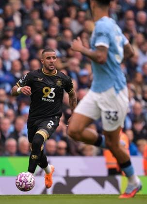 Kyle Walker of Burnley back at Manchester City Manchester City v Burnley, Premier League, Football, Etihad Stadium, Manchester, UK - 27 Sep 2025Manchester Etihad Stadium United Kingdom EDITORIAL USE ONLY No use with unauthorised audio, video, data, fixture lists, club league logos or live services. Online in-match use limited to 120 images, no video emulation. No use in betting, games or single club league player publications.  Copyright: xGreigxCowie Shutterstockx 15503920y