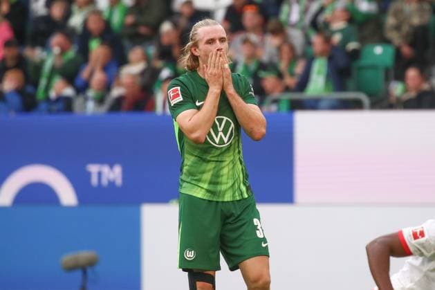 27 09 2025, xgox, Fußball 1 Bundesliga VfL Wolfsburg RB Leipzig emspor, v l Patrick Wimmer Wolfsburg, 39 enttaeuscht, schaut enttaeuscht, niedergeschlagen, disappointed DFL DFB REGULATIONS PROHIBIT ANY USE OF PHOTOGRAPHS as IMAGE SEQUENCES and or QUASI VIDEO Wolfsburg
