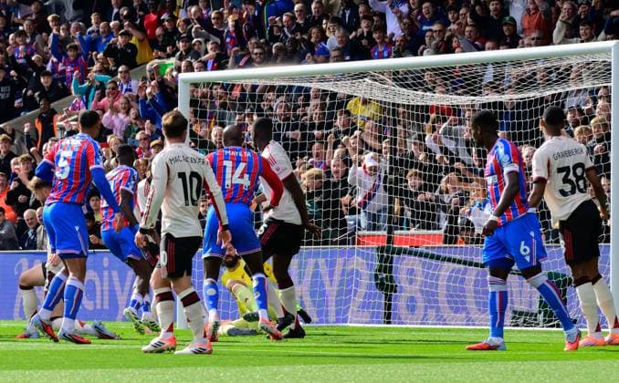 Crystal Palace v Liverpool, London, UK - 27 Sep 2025 Goal celebrations for IsmaÃ¯la Sarr of Crystal Palace after scoring the opening goal during the Premier League match between Crystal Palace and Liverpool at Selhurst Park, London on 27 September 2025 ( London Selhurst Park London England Copyright: xAlanxStanford PPAUKx PPA-218776