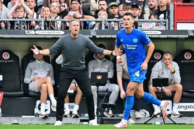 Soccer I Men I 1 Bundesliga l FC St Pauli Bayer 04 Leverkusen I 05 Matchday I Season 2025 2026 I St Pauli I 27 09 2025 I v l Hjulmand Kasper Coach Bayer04Leverkusen , Schick Patrik Bayer04Leverkusen , Sportplatz Millerntor Stadion, St Pauli Hamburg Germany