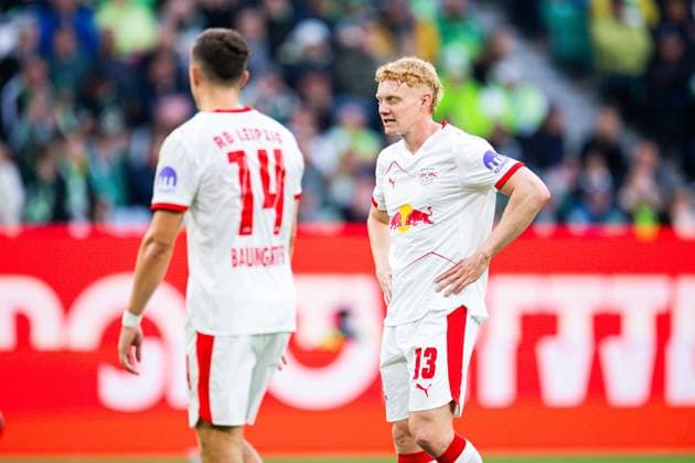 27 09 2025 Football, 2025 2026, 1 Bundesliga, Matchday 5, VfL Wolfsburg RB Leipzig L R Christoph Baumgartner Leipzig , Nicolas Seiwald Leipzig DFL REGULATIONS PROHIBIT ANY USE OF PHOTOGRAPHS AS IMAGE SEQUENCES AND OR QUASI VIDEO