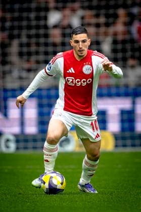 AFC Ajax Amsterdam midfielder Oscar Gloukh during the match AFC Ajax Amsterdam vs NAC Breda at the Johan Cruijff ArenA for the Dutch Vriendenloterij Eredivisie season 2025-2026 in AMSTERDAM, Netherlands on 27 september 2025, (photo by Marcel van Dorst EYE4images DeFodi Images) AFC Ajax Amsterdam midfielder Oscar Gloukh during the match AFC Ajax Amsterdam vs NAC Breda at the Johan Cruijff ArenA for the Dutch Vriendenloterij Eredivisie season 2025 2026 in AMSTERDAM, Netherlands on 27 september 2025, photo by Marcel van Dorst EYE4images DeFodi Images