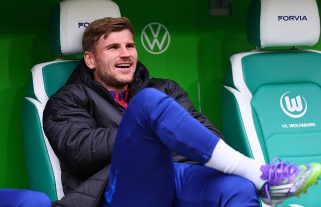 Wolfsburg RB Leipzig Bundesliga Wolfsburg, 27 09 2025, Volkswagen Arena, Bundesliga, Matchday 5 , VFL WOLFSBURG vs RB LEIPZIG , In the picture Timo Werner 36, RB Leipzig on the reserve bench , Picture Point