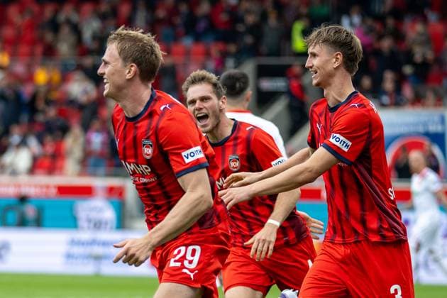Goal for 1 0 by Mikkel Kaufmann FC Heidenheim, 29 , GER, 1 FC Heidenheim vs FC Augsburg, Football, Bundesliga, Matchday 5, Season 2025 2026, 27 09 2025, DFL DFB REGULATIONS PROHIBIT ANY USE OF PHOTOGRAPHS AS IMAGE SEQUENCES AND OR QUASI VIDEO, GER, 1 FC Heidenheim vs FC Augsburg, Football, Bundesliga, Matchday 5, Season 2025 2026, 27 09 2025 Heidenheim Copyright: xEibner-Pressefotox EP_EER