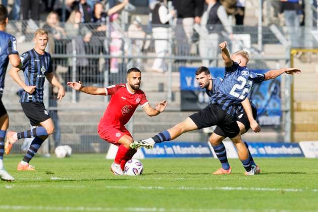 Soccer 3 Liga 08 Matchday , SV Waldhof Mannheim Rot Weiss Essen on 27 09 2025 at the Carl Benz Stadium in Mannheim Ramin Safi Rot Weiss Essen