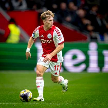 AFC Ajax Amsterdam forwarder Oliver Valaker Edvardsen during the match AFC Ajax Amsterdam vs NAC Breda at the Johan Cruijff ArenA for the Dutch Vriendenloterij Eredivisie season 2025-2026 in AMSTERDAM, Netherlands on 27 september 2025, (photo by Marcel van Dorst EYE4images DeFodi Images) AFC Ajax Amsterdam forwarder Oliver Valaker Edvardsen during the match AFC Ajax Amsterdam vs NAC Breda at the Johan Cruijff ArenA for the Dutch Vriendenloterij Eredivisie season 2025 2026 in AMSTERDAM, Netherlands on 27 september 2025, photo by Marcel van Dorst EYE4images DeFodi Images