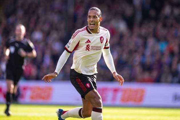 Football - FA Premier League - Crystal Palace FC v Liverpool FC LONDON, ENGLAND - Saturday, September 27, 2025: Liverpool s captain Virgil van Dijk during the FA Premier League match between Crystal Palace FC and Liverpool FC at Selhurst Park. (Photo by David Rawcliffe Propaganda) LONDON Selhurst Park GREATER LONDON ENGLAND  Copyright: xDavidxRawcliffex P2025-09-27-Crystal_Palace_Liverpool-86