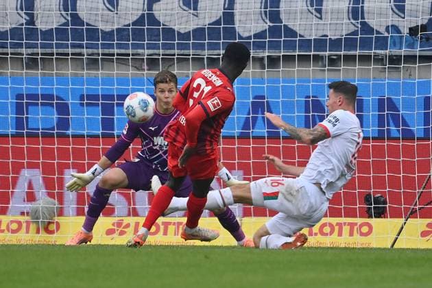 Goal Sirlord CONTEH Heidenheim to 2 0, Action,Goal kick against Cedric Adrian ZESIGER FC Augsburg and goalkeeper Finn DAHMEN FC Augsburg Soccer 1 Bundesliga Season 2025 2026, Matchday 5, Matchday05 1 FC Heidenheim FC Augsburg on 27 09 2025, VOITH ARENA Â