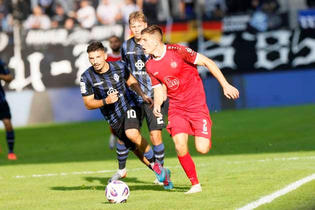 Soccer 3 Liga 08 Matchday , SV Waldhof Mannheim Rot Weiss Essen on 27 09 2025 at the Carl Benz Stadium in Mannheim Michael Kostka Rot Weiss Essen