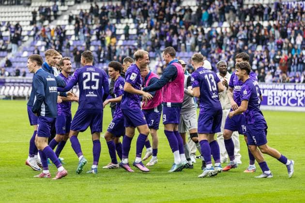 GER, 3 Liga, FC Erzgebirge Aue TSV 1860 München 27 09 2025, one Erzgebirge station, Aue, GER, 3 Liga, FC Erzgebirge Aue TSV 1860 München FC Erzgebirge Aue is happy about the victory Â Photo Alexander Trienitz nordphoto GmbH nordphotoxGmbHx xTrienitz nph00051