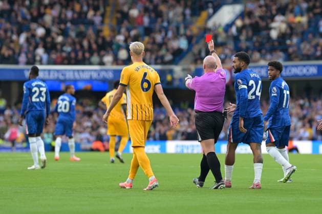 Chelsea vs Brighton Premier League Trevoh Chalobah of Chelsea receives a red card during the Chelsea vs Brighton & Hove Albion Premier League match at Stamford Bridge London. London Stamford Bridge UK Copyright: xMartinxDaltonx Chelsea_vs_Brighton_270925_MD_303