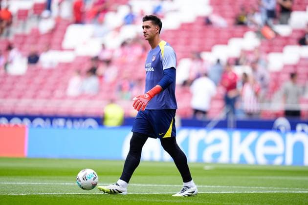 September 27, 2025, Madrid, Madrid, Spain: Juan Musso of Atletico de Madrid warms up during the Spanish League, LaLiga EA Sports, football match played between Atletico de Madrid and Real Madrid at Riyadh Air Metropolitano stadium on September 27, 2025, in Madrid, Spain. Madrid Spain - ZUMAa181 20250927_zaa_a181_097 Copyright: xDennisxAgyemanx
