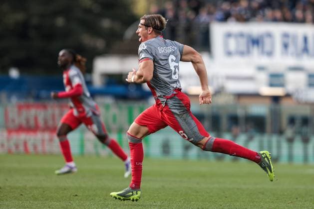 Como 1907 v US Cremonese - Serie A Federico Baschirotto of US Cremonese celebrates after scoring a goal during the Serie A football match between Como 1907 and US Cremonese in Como, Italy, on September 27, 2025, at Stadio Giuseppe Sinigaglia. Como Italy  Copyright: xEmanuelexComincinix originalFilename:comincini-como1907250927_npMV8.jpg