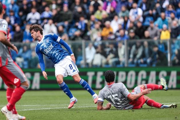 Como 1907 V US Cremonese - Serie A Sergi Roberto (Como 1907) is injured during the Serie A football match between Como 1907 and US Cremonese in Como, Italy, on September 27, 2025, at Stadio Giuseppe Sinigaglia. Como Italy  Copyright: xEmanuelexComincinix originalFilename:comincini-como1907250927_npgqU.jpg