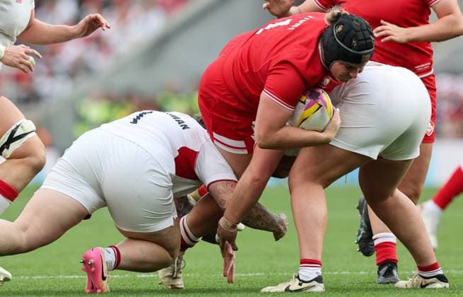 2025 Women s Rugby World Cup Final, Twickenham, London, England 27 9 2025 Canada vs England Canada™s McKinley Hunt is tackled by England™s Hannah Botterman McKinley Hunt is tackled by Hannah Botterman 27 9 2025  Copyright: x INPHO BillyxSticklandx 0S2A3459