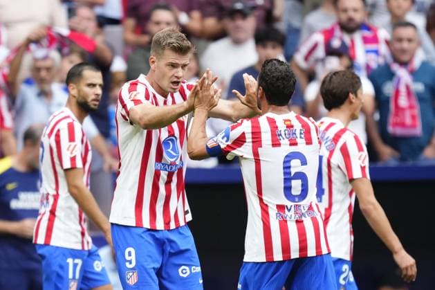 Atletico de Madrid v Real Madrid CF - LaLiga EA Sports MADRID, SPAIN - SEPTEMBER 27: Alexander Sorloth centre-forward of Atletico de Madrid and Norway celebrates after scoring his sides first goal during the LaLiga EA Sports match between Atletico de Madrid and Real Madrid CF at Riyadh Air Metropolitano on September 27, 2025 in Madrid, Spain. Jose Hernandez Anadolu Madrid Spain. Editorial use only. Please get in touch for any other usage.  Copyright: x2025xAnadoluxJosexHernandezx