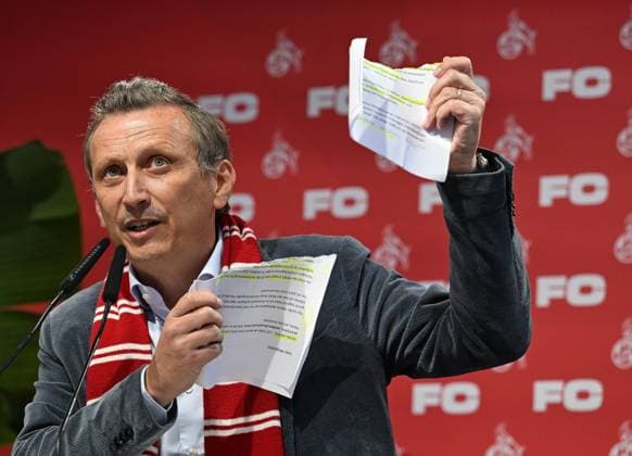 27 09 2025 , xophax, Football 1 Bundesliga, 1 FC Köln General Meeting , Presidential Election Rhein Energie Stadion Annual General Meeting on Saturday 27 09 2025 1 FC Köln CEO REWE Group Lionel Souque tears up his manuscript Koeln