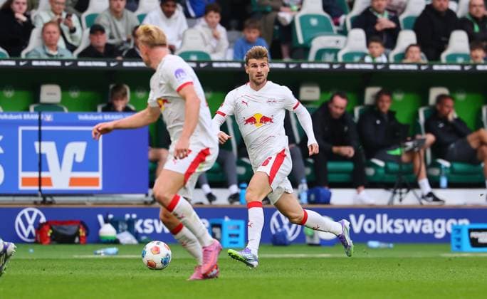 Wolfsburg RB Leipzig Bundesliga Wolfsburg, 27 09 2025, Volkswagen Arena, Bundesliga, Matchday 5 , VFL WOLFSBURG vs RB LEIPZIG 0 1 0 1 , In the picture Timo Werner 36, RB Leipzig on the ball , Picture Point