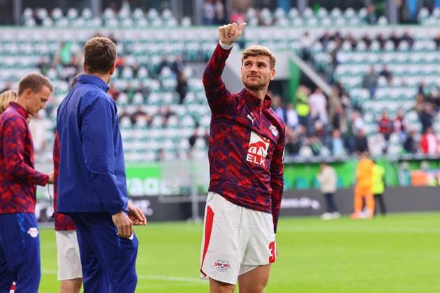 Wolfsburg RB Leipzig Bundesliga Wolfsburg, 27 09 2025, Volkswagen Arena, Bundesliga, Matchday 5 , VFL WOLFSBURG vs RB LEIPZIG 0 1 0 1 , Final cheer RB Leipzig In the picture Timo Werner 36, RB Leipzig was celebrated by the RB fans , Picture Point