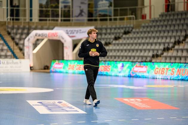 Valkovskis, Janis Pavels Rueckraum Links, HSC 2000 Coburg, 26 GER, Bayern, HSC 2000 Coburg vs HBW Balingen Weilstetten, 2 Handball Bundesliga, Handball, Matchday 5, Season 2025 2026, 19 30 Uhr, Saturday, 27 09 2025 GER, Bayern, HSC 2000 Coburg vs HBW Balingen Weilstetten, 2 Handball Bundesliga, Handball, Matchday 5, Season 2025 2026, 19 30 Uhr, Saturday, 27 09 2025 Coburg Copyright: xEibner-Pressefoto MartinxHerbstx EP_MHT