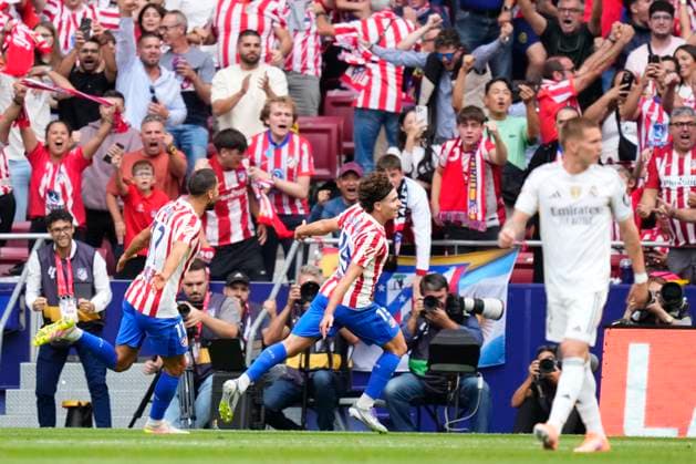 Atletico de Madrid v Real Madrid CF - LaLiga EA Sports Julian Alvarez centre-forward of Atletico de Madrid and Argentina celebrates after scoring his sides third goal during the LaLiga EA Sports match between Atletico de Madrid and Real Madrid CF at Riyadh Air Metropolitano on September 27, 2025 in Madrid, Spain. Madrid Spain  Copyright: xJosexBretonx originalFilename:bretonhernandez-atletico250927_npnfc.jpg