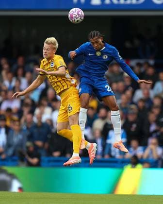 London, England, September 27 2025: Jan Paul van Hecke (6 Brighton & Hove Albion) and Joao Pedro (20 Chelsea) jump for a header during the Premier League game between Chelsea and Brighton & Hove Albion at Stamford Bridge in London, England. (Photo by Jay Patel Sports Press Photo SPP) Copyright: xJayxPatel SportsxPressxPhoto SPPx Sportspressphoto_SPR33229