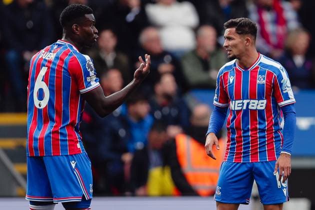 Captain Marc Guehi (6 Crystal Palace) and Yeremy Pino (10 Crystal Palace) converse during at the Premier League game between Crystal Palace and Liverpool at Selhurst Park in London, England. Copyright: xLiamxAsman SPPx Sportspressphoto_SPR33241