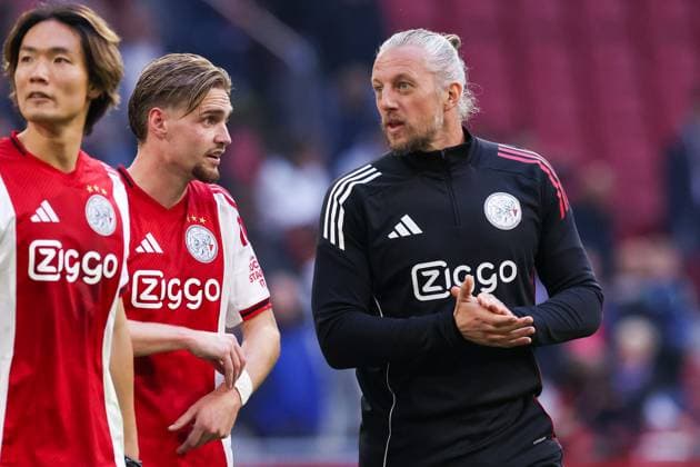 2025-09-27 AFC Ajax v NAC Breda - Dutch Eredivisie AMSTERDAM, NETHERLANDS - SEPTEMBER 27: Ko Ikatura of AFC Ajax, Davy Klaassen of AFC Ajax, goelkeepr Remko Pasveer of AFC Ajax during the Dutch Eredivisie match between AFC Ajax and NAC Breda at Johan Cruijff ArenA on September 27, 2025 in Amsterdam, Netherlands. Amsterdam Johan Cruijff ArenA Netherlands Content not available for redistribution in The Netherlands directly or indirectly through any third parties. Copyright: xBenxGalx