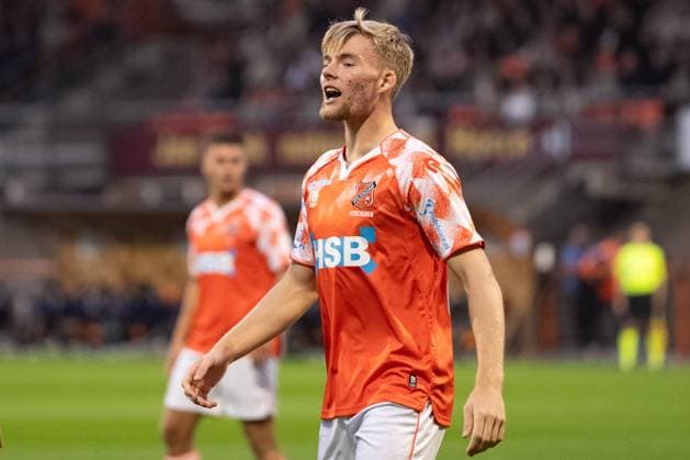 2025-09-27 FC Volendam v PEC Zwolle - Dutch Eredivisie VOLENDAM, NETHERLANDS - SEPTEMBER 27: Nick Verschuren of FC Volendam gestures during the Dutch Eredivisie match between FC Volendam and PEC Zwolle at Kras Stadion on September 27, 2025 in Volendam, Netherlands. Volendam Kras Stadion Netherlands Content not available for redistribution in The Netherlands directly or indirectly through any third parties. Copyright: xPatrickxGoosenx