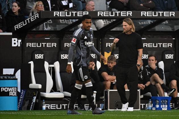 27 09 2025, xjhx, Fussball 1 Bundesliga, Borussia Moenchengladbach Eintracht Frankfurt v l Trainer Eugen Polanski Borussia Mönchengladbach DFL DFB REGULATIONS PROHIBIT ANY USE OF PHOTOGRAPHS as IMAGE SEQUENCES and or QUASI VIDEO Moenchengladbach