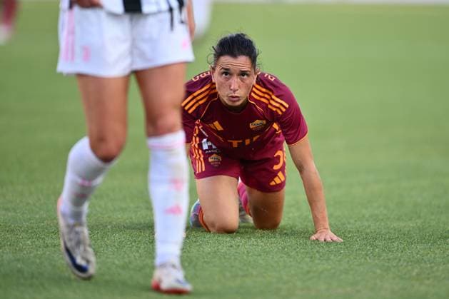 Juventus FC v AS Roma - Serie a Cup Women Lucia Di Guglielmo of A.S. Roma Femminile participates in the Serie A Women s Cup Final between Juventus F.C. and A.S. Roma at Romeo Menti Stadium in Castellammare di Stabia, Italy, on September 27, 2025. Castellammare di Stabia Italy Italy  Copyright: xDomenicoxCippitellix originalFilename:cippitelli-juventus250927_nplUo.jpg