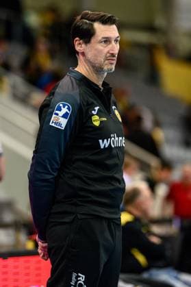 Mahmutefendic, Anel Coach, HSC 2000 Coburg GER, Bavaria, HSC 2000 Coburg vs HBW Balingen Weilstetten, 2 Handball Bundesliga, Handball, Matchday 5, Season 2025 2026, 7 30 p.m., Saturday, 27 09 2025 GER, Bavaria, HSC 2000 Coburg vs HBW Balingen Weilstetten, 2 Handball Bundesliga, Handball, Matchday 5, Season 2025 2026, 7 30 p.m., Saturday, 27 09 2025 Coburg Copyright: xEibner-Pressefoto MartinxHerbstx EP_MHT