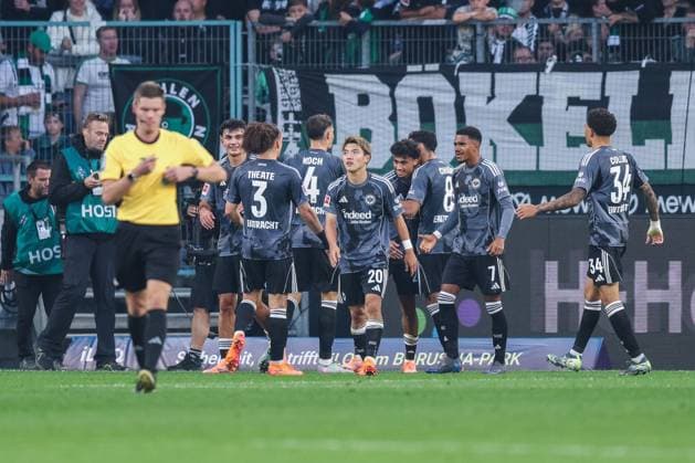 Soccer 1 Bundesliga 5 Matchday Borussia Mönchengladbach Eintracht Frankfurt on 27 09 2025 at Borussia Park in Mönchengladbach Goal celebration to 0 4 by Fares Chaibi Frankfurt DFL regulations prohibit any use of photographs as image sequences and or quasi video xJRx