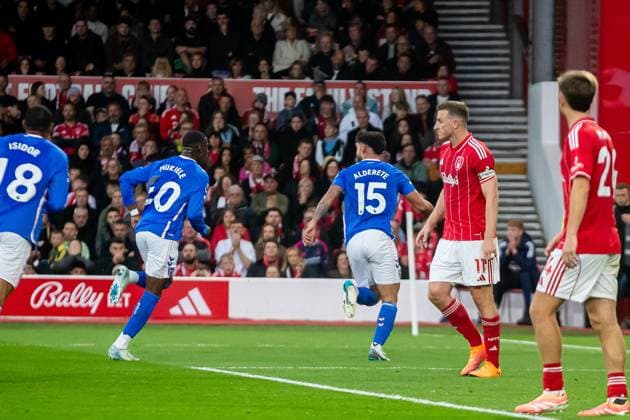 Nottingham Forest v Sunderland Premier League 27 09 2025. GOAL scores 1-0 Sunderland defender Omar Alderete (15) scores and runs to celebrate during the Premier League match between Nottingham Forest and Sunderland at the City Ground, Nottingham, England on 27 September 2025. Nottingham City Ground Nottinghamshire England Editorial use only DataCo restrictions apply See www.football-dataco.com , Copyright: xManjitxNarotrax PSI-22927-0022