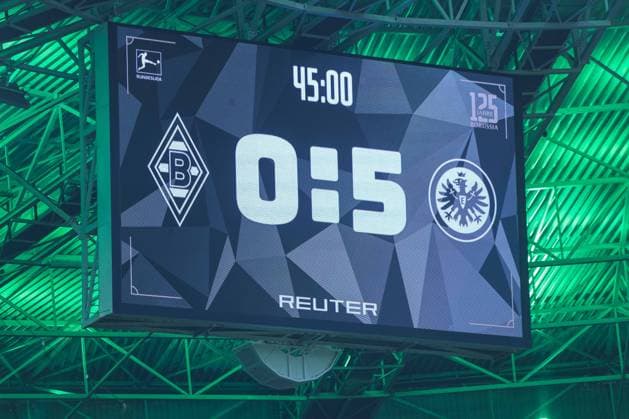 Sport Themen der Woche KW 39 Fußball 1. Bundesliga 5. Spieltag Borussia Mönchengladbach - Eintracht Frankfurt am 27.09.2025 im Borussia-Park in Mönchengladbach Die Anzeigetafel im Borussia-Park zeigt den Halbzeitstand an: Mönchengladbach 5:0 Frankfurt DFL regulations prohibit any use of photographs as image sequences and or quasi-video. *** Soccer 1 Bundesliga 5 Matchday Borussia Mönchengladbach Eintracht Frankfurt on 27 09 2025 at Borussia Park in Mönchengladbach The scoreboard at Borussia Park shows the half-time score Mönchengladbach 5 0 Frankfurt DFL regulations prohibit any use of photographs as image sequences and or quasi video xJRx
