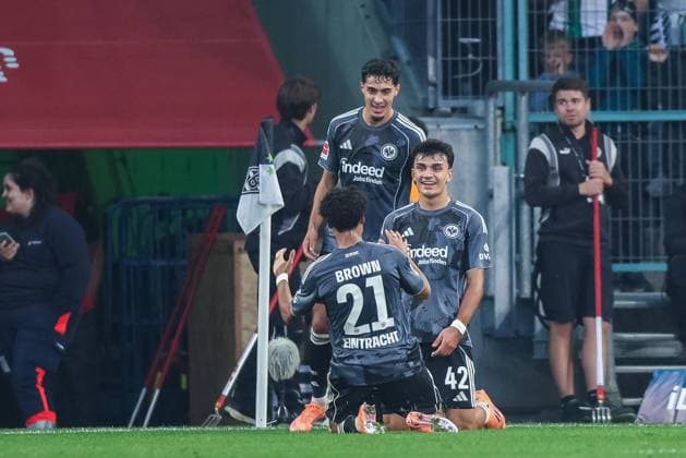 Soccer 1 Bundesliga 5 Matchday Borussia Mönchengladbach Eintracht Frankfurt on 27 09 2025 at Borussia Park in Mönchengladbach Goal celebration to 0 5 by Tiago Pereira Cardoso Mönchengladbach DFL regulations prohibit any use of photographs as image sequences and or quasi video xJRx