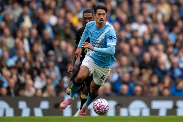 Manchester City v Burnley - Premier League Tijani Reijnders (4) of Manchester City F.C. during the Premier League match between Manchester City and Burnley at the Etihad Stadium in Manchester, England, on September 27, 2025. Manchester Manchester United, ManU Kingdom  Copyright: xMIxNewsx originalFilename:fletcher-manchest250927_npdb4.jpg