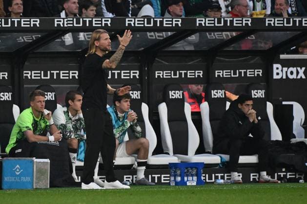 27 09 2025, xjhx, Fussball 1 Bundesliga, Borussia Moenchengladbach Eintracht Frankfurt v l Trainer Eugen Polanski Borussia Mönchengladbach DFL DFB REGULATIONS PROHIBIT ANY USE OF PHOTOGRAPHS as IMAGE SEQUENCES and or QUASI VIDEO Moenchengladbach
