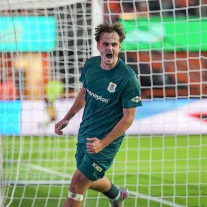 VOLENDAM - Kaj de Rooij of PEC Zwolle celebrates after scoring: 1-1 during the Dutch Eredivisie match between FC Volendam and PEC Zwolle at the Kras Stadium on September 27, 2025, in Volendam, Netherlands. ANP RENE BOUWMAN Eredivisie 2025 26 xVIxANPxSportx xxANPxIVx 537639115 originalFilename: 537639115.jpg