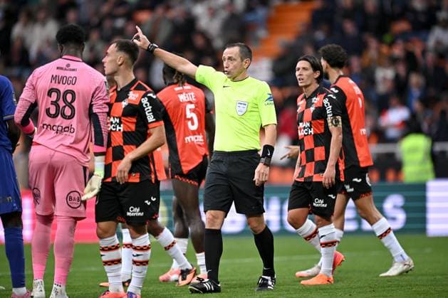 FC Lorient v AS Monaco FC - Ligue 1 McDonald s 2025 2026 Ruddy BUQUET (ARBITRE) during the Ligue 1 McDonald s match between Lorient and Monaco at Stade du Moustoir on September 27, 2025 in Lorient, France. Lorient France  Copyright: xFEPx 776348139