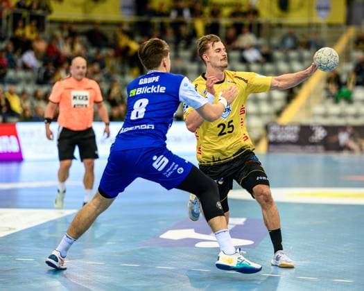 Grupe, Magnus Rueckraum Mitte, HBW Balingen Weilstetten, 8 , Knauer, Jakob Rueckraum Rechts, HSC 2000 Coburg, 25 GER, Bayern, HSC 2000 Coburg vs HBW Balingen Weilstetten, 2 Handball Bundesliga, Handball, Matchday 5, Season 2025 2026, 19 30 h, Saturday, 27 09 2025 GER, Bavaria, HSC 2000 Coburg vs HBW Balingen Weilstetten, 2 Handball Bundesliga, Handball, Matchday 5, Season 2025 2026, 19 30 h, Saturday, 27 09 2025 Coburg Copyright: xEibner-Pressefoto MartinxHerbstx EP_MHT