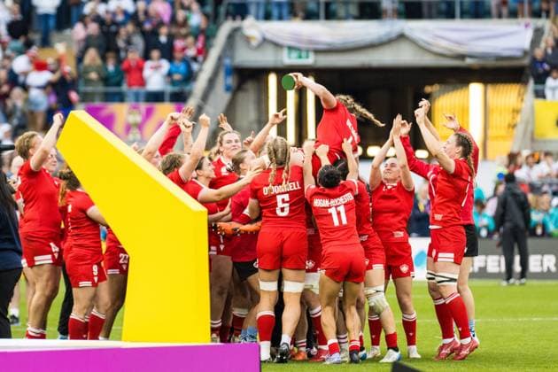 Sophie de Goede (Back row ? Canada, Saracens and Castaway Wanderers) is thrown in the air by her teammates after winning World Player of the Year after the match between Canada and England in the Women s Rugby World Cup 2025 Final at Allianz Park, Twickenham, England on Saturday 27th September 2025. Copyright: xClairexJeffreyx xSPPx Sportspressphoto_SPR33422