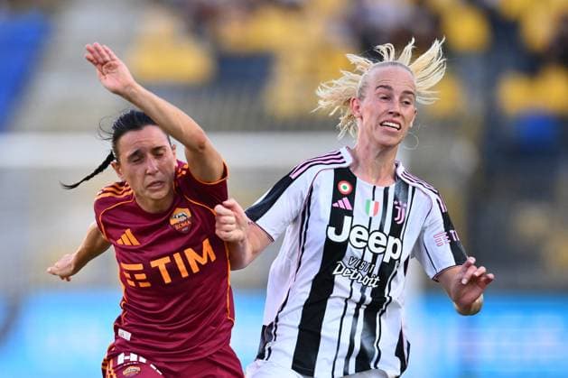 CALCIO - Serie A - Serie A Women’s Cup - Final - Juventus FC vs AS Roma Lucia Di Guglielmo of A.S. Roma Femminilea and Amalie Vangsgaard of Juventus F.C. are in action during in the Serie A Women s Cup Final between Juventus F.C. and A.S. Roma at Romeo Menti Stadium on September 27, 2025 in Castellammare di Stabia, Italy Castellammare di Stabia (NA) Italy  Copyright: xIPAxSport ABACAx