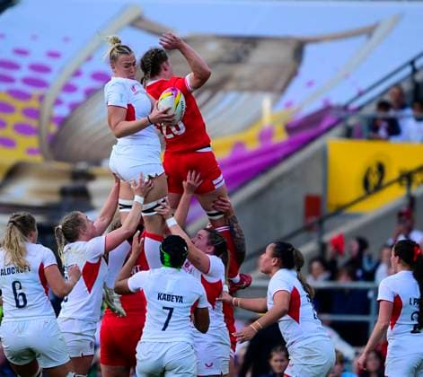 Canada v England, London, UK - 27 Sept 2025 Rosie Galligan of England wins the line out ball against Laetitia Royer of Canada during the Women s Rugby World Cup 2025 Final match between Canada and England at Allianz Stadium, London, England United Kingdom on September 27, 2025. (Photo by Phil Mingo PPAUK) London Allianz Stadium GBR Copyright: xPhilxMingo PPAUKx PPA-219246