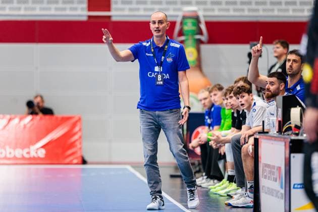 Emir Kurtagic 1 VfL Potsdam, Coach gestures GER, TuS N Luebbecke vs 1 VfL Potsdam, Handball, 2 Bundesliga, Matchday 5, Season 2025 2026, 27 09 2025 GER, TuS N Luebbecke vs 1 VfL Potsdam, Handball, 2 Bundesliga, Matchday 5, Season 2025 2026, 27 09 2025 Luebbecke Copyright: xEibner-Pressefoto JanxRollingerx EP_JSK