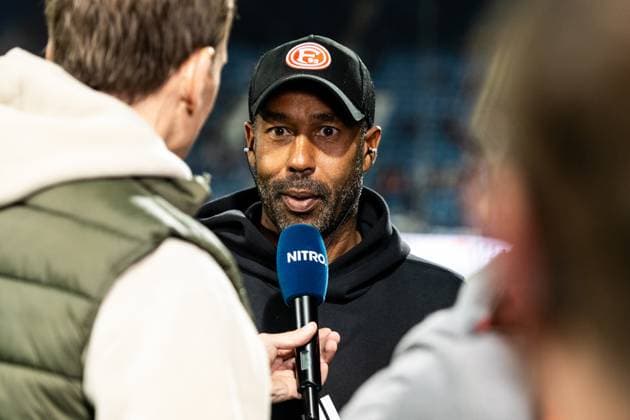 2 Fußball Bundesliga VfL Bochum Fortuna Düsseldorf Vonovia Ruhrstadion, Bochum 27 09 2025 Daniel Thioune Fortuna Düsseldorf, Head Coach 2 Fußball Bundesliga VfL Bochum Fortuna Düsseldorf Vonovia Ruhrstadion, Bochum 27 09 2025 DFL regulations prohibit any use of photographs as image sequences and or quasi video Copyright: xBEAUTIFULxSPORTS Buriakovx