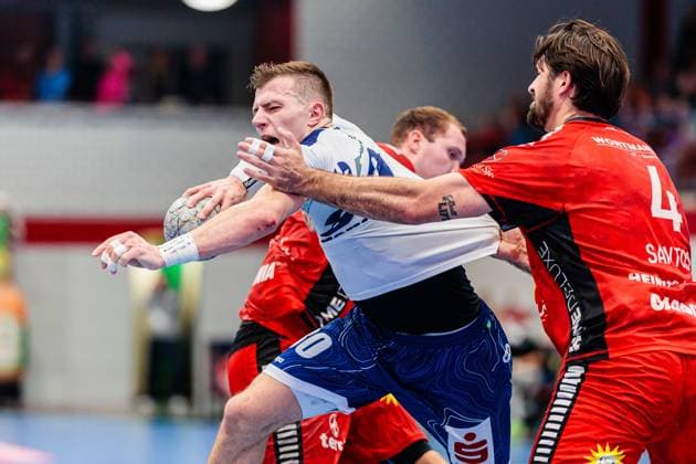 v l Marco Mengon 1 VfL Potsdam, 30 , Jacob Lundahl TuS N Luebbecke, 17 , Max Santos TuS N Luebbecke, 04 GER, TuS N Luebbecke vs 1 VfL Potsdam, Handball, 2 Bundesliga, Matchday 5, Season 2025 2026, 27 09 2025 GER, TuS N Luebbecke vs 1 VfL Potsdam, Handball, 2 Bundesliga, Matchday 5, Season 2025 2026, 27 09 2025 Luebbecke Copyright: xEibner-Pressefoto JanxRollingerx EP_JSK