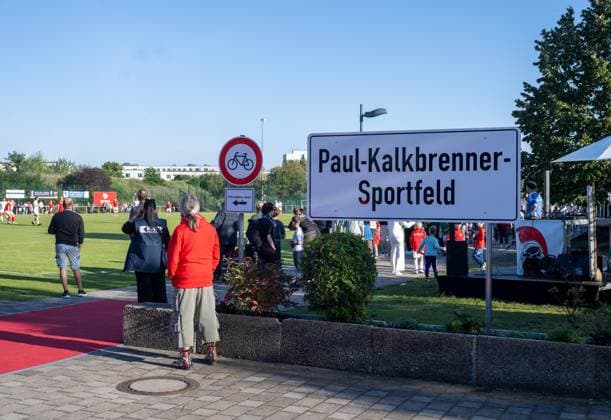Soccer, Men, Season 2025 2026, NOFV Oberliga Nord, SV Sparta Lichtenberg, Naming ceremony, Fischerstraße sports facility becomes Paul Kalkbrenner sports field, 27 09 2025, Copyright: xMatthiasxKochx