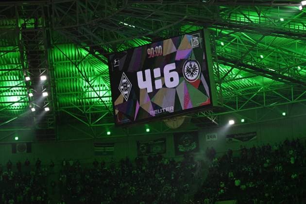 27 09 2025, xjhx, Soccer 1 Bundesliga, Borussia Moenchengladbach Eintracht Frankfurt v l Final result on the scoreboard DFL DFB REGULATIONS PROHIBIT ANY USE OF PHOTOGRAPHS as IMAGE SEQUENCES and or QUASI VIDEO Moenchengladbach